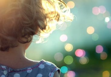 How Parents Can (and Why They Should) Utilize Principles Play Therapy in Everyday Life (by Meghan Owenz)